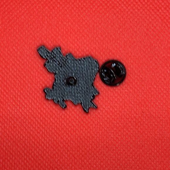 Roses n Heart Pin Brooch - Picture 2 of 2